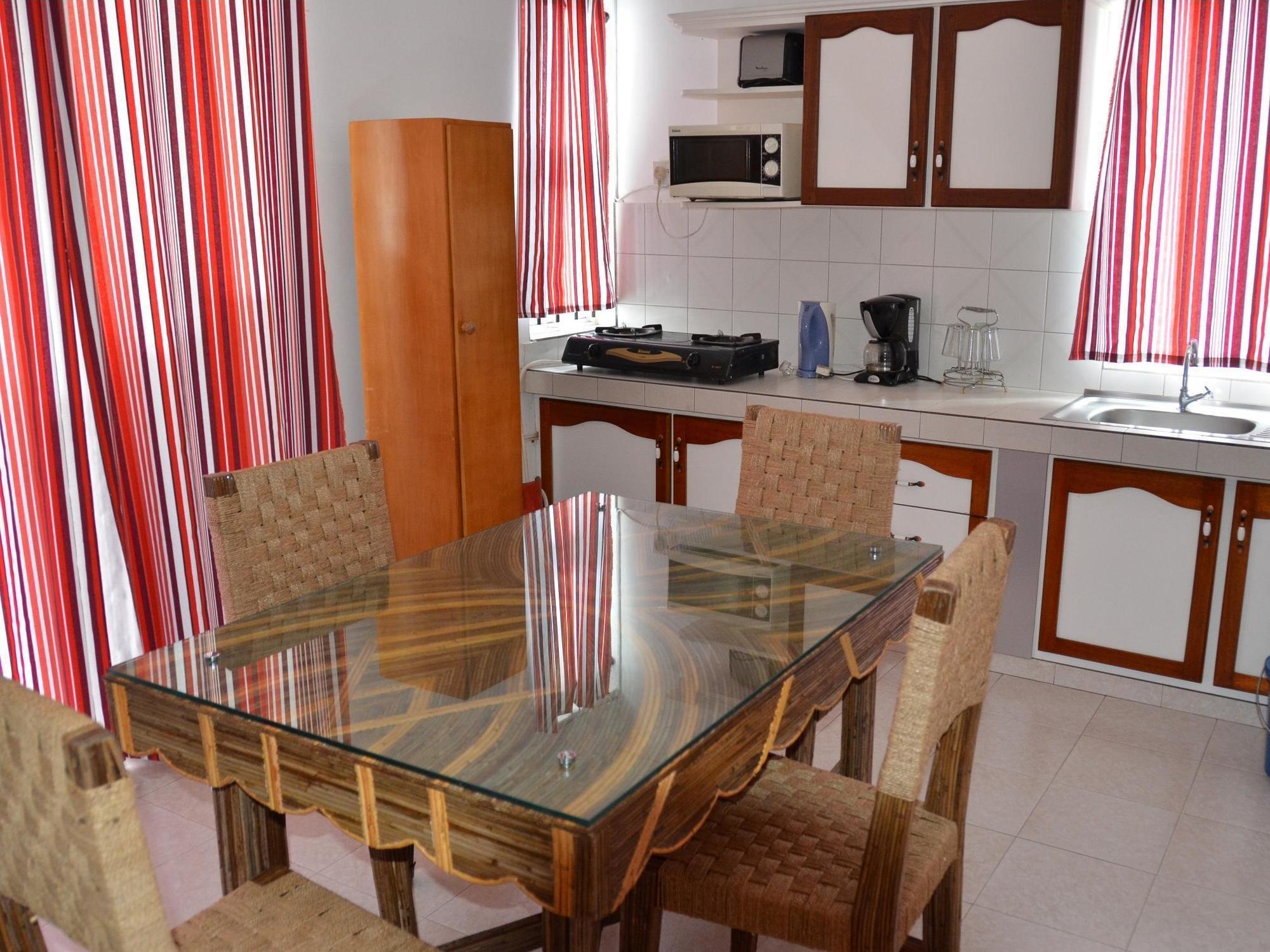 Les Gentilhommieres Guest House Тру-о-Биш Экстерьер фото